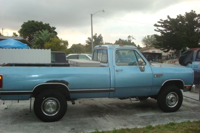 1989 Dodge Ram 2500 Standard Cab Pickup