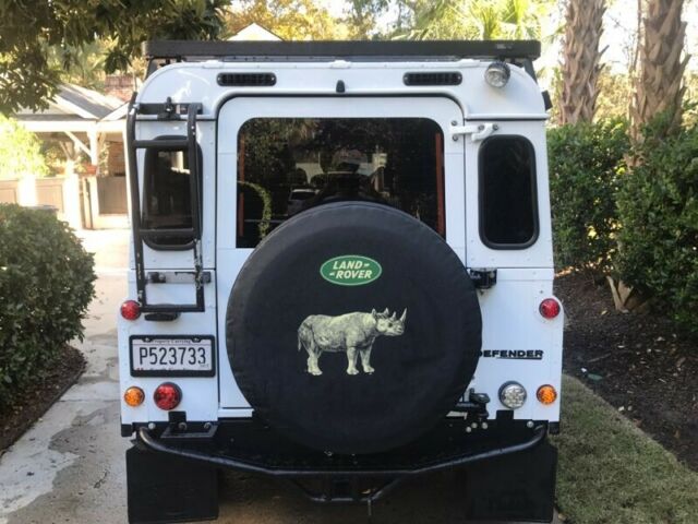 1989 White Land Rover Defender 5 Door