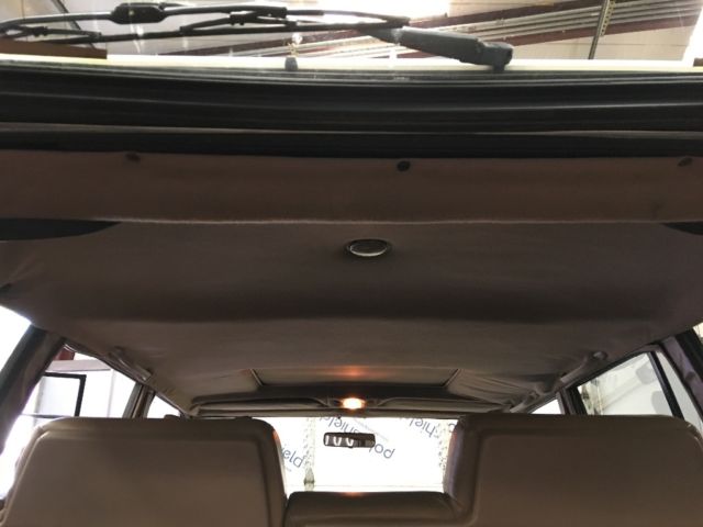 1989 Chamonix White Land Rover Range Rover SUV