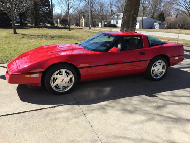 1989 Red Chevrolet Corvette Coupe