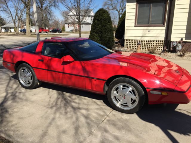 1989 Red Chevrolet Corvette Coupe