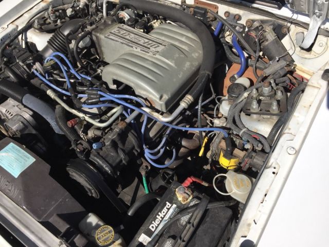 1989 White Ford Mustang Coupe