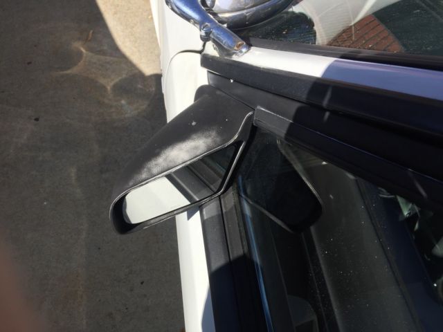 1989 White Ford Mustang Coupe