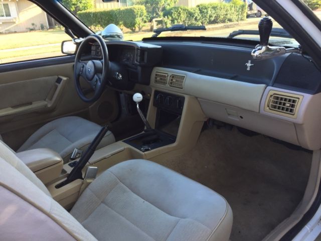 1989 White Ford Mustang Coupe