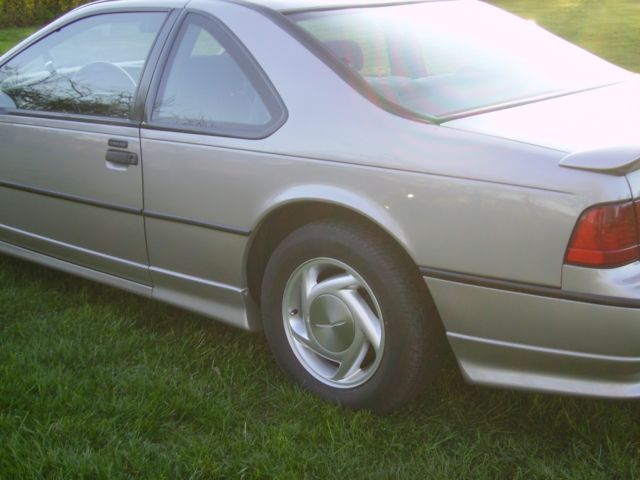 1989 Silver Ford Thunderbird Coupe
