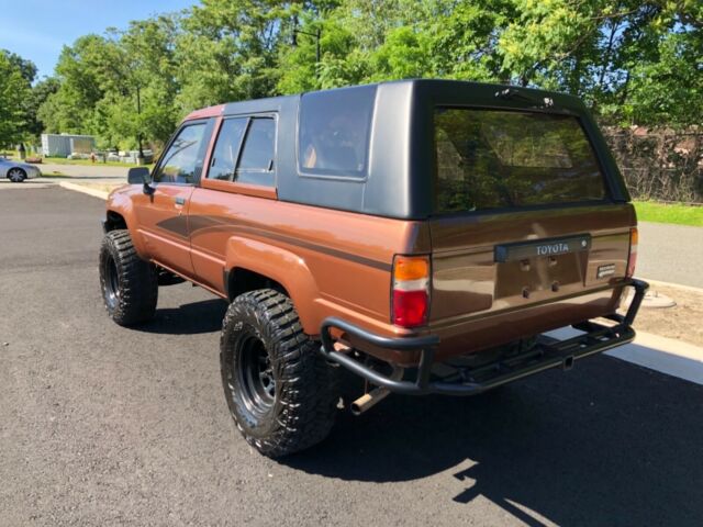 1989 Brown Toyota 4Runner SUV