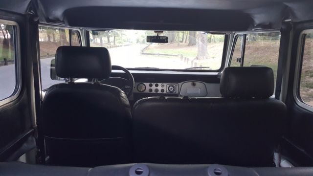 1989 White Toyota FJ Cruiser