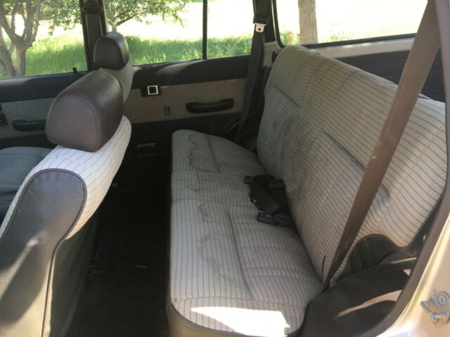 1989 Beige metallic Toyota Land Cruiser