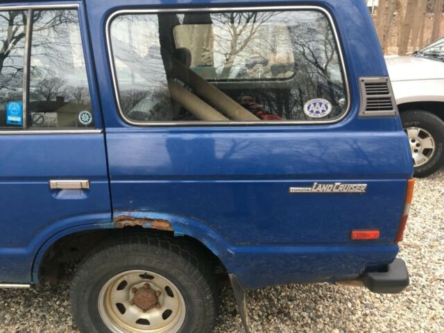 1989 Blue Toyota Land Cruiser Wagon