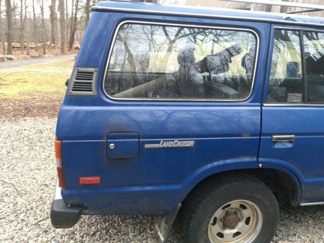 1989 Blue Toyota Land Cruiser Wagon