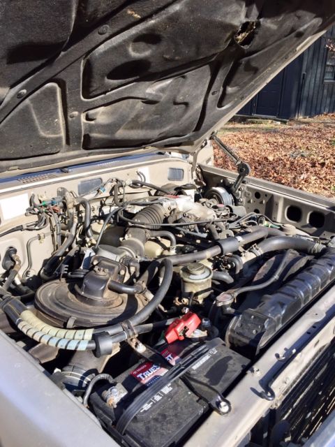 1989 04G8 Beige Metallic Toyota Land Cruiser Hatchback