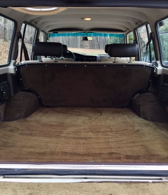 1989 04G8 Beige Metallic Toyota Land Cruiser Hatchback