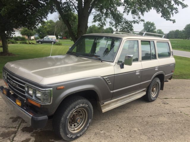 1989 Brown Toyota Land Cruiser 4 door