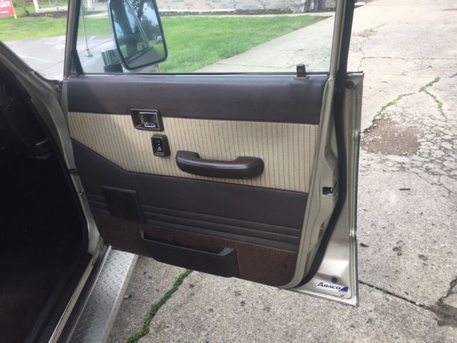 1989 Brown Toyota Land Cruiser 4 door