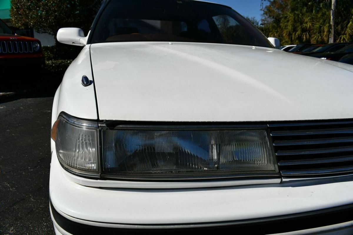 1989 White Toyota MARK II TWIN TURBO SEDAN