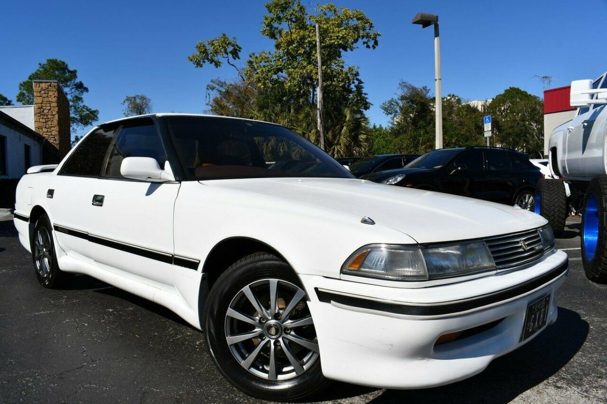 1989 White Toyota MARK II TWIN TURBO SEDAN