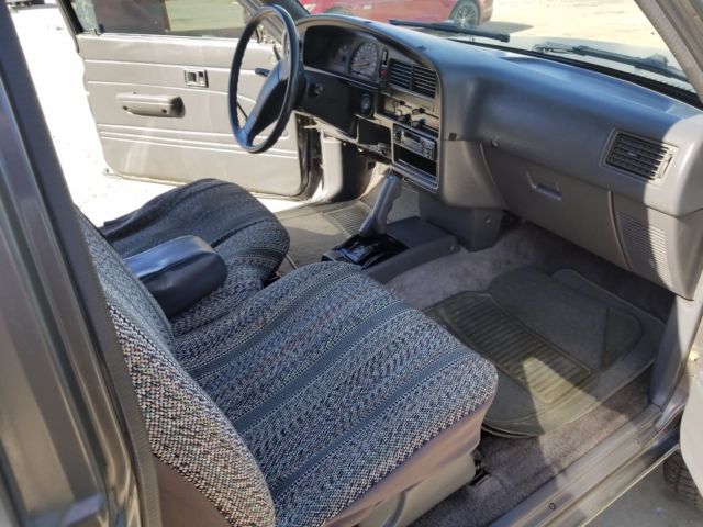 1989 Gray Toyota Pickup Extended Cab Pickup