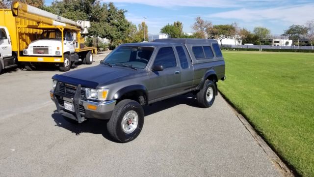 1989 Gray Toyota Pickup Extended Cab Pickup