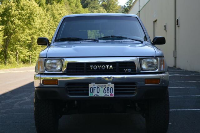 1989 Blue Toyota Pickup Extended Cab Pickup