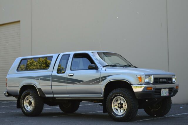 1989 Blue Toyota Pickup Extended Cab Pickup