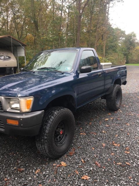 1989 Blue Toyota Pickup Standard Cab Pickup