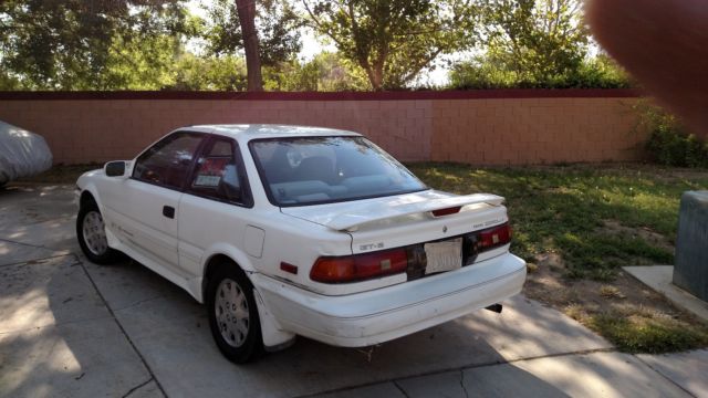 1989 White Toyota Corolla Coupe