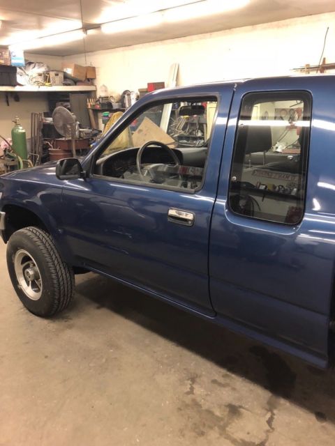 1989 Blue Toyota Pickup Extended Cab Pickup