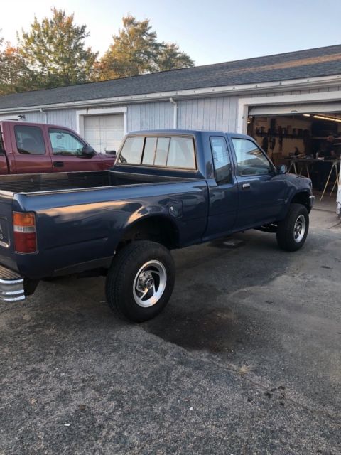 1989 Blue Toyota Pickup Extended Cab Pickup