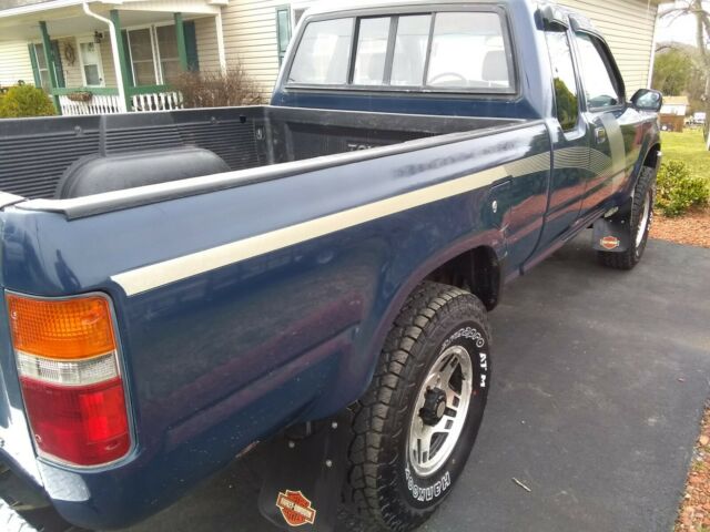 1989 Blue Toyota PICK UP Extended Cab Pickup