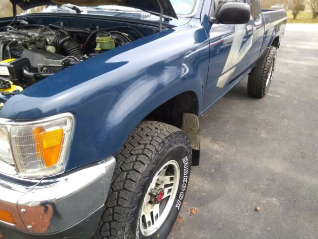 1989 Blue Toyota PICK UP Extended Cab Pickup