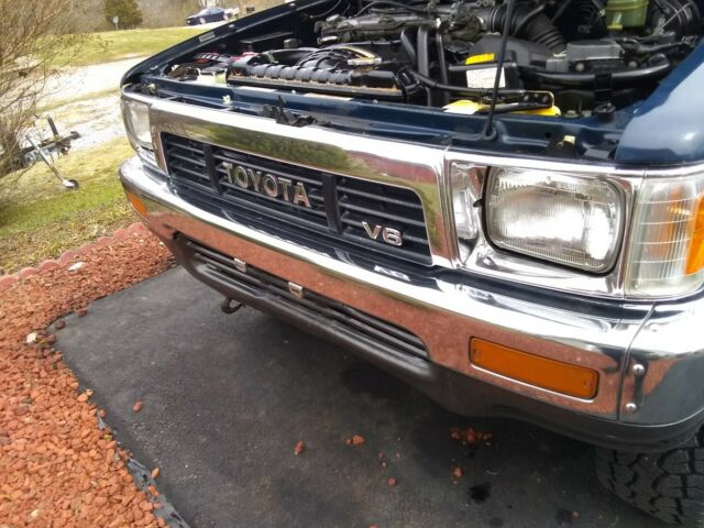 1989 Blue Toyota PICK UP Extended Cab Pickup