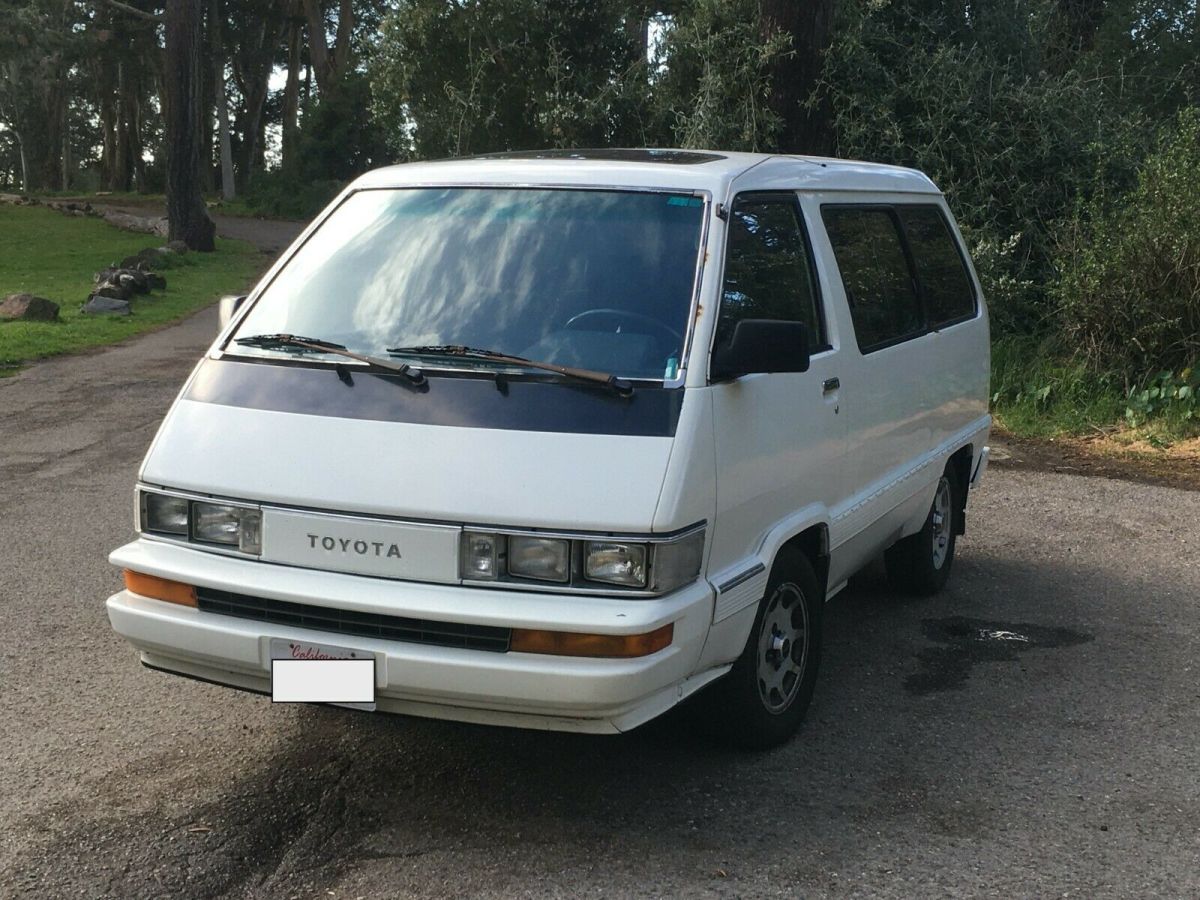 1989 White Toyota Van Mini Passenger Van