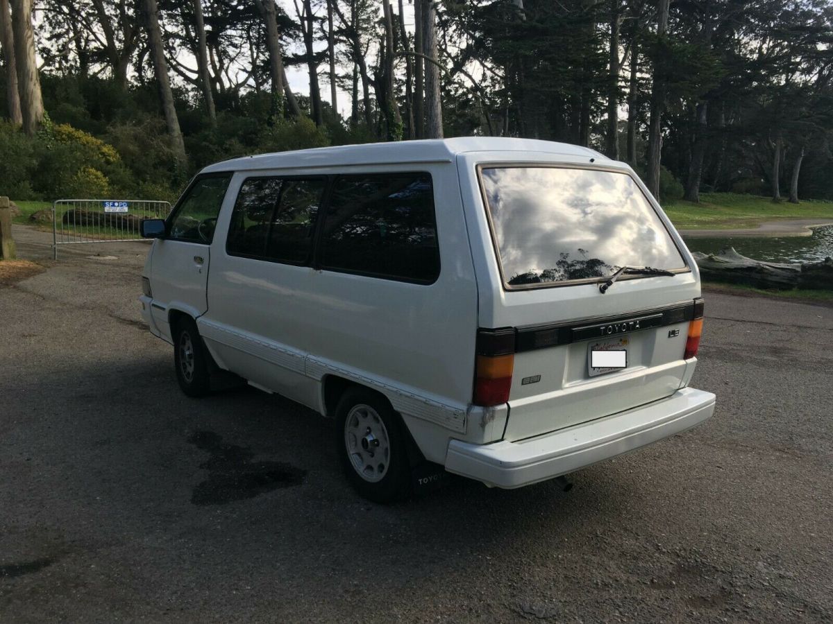 1989 White Toyota Van Mini Passenger Van