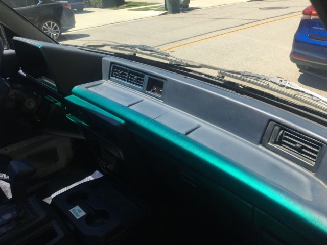 1989 White Toyota Van Minivan