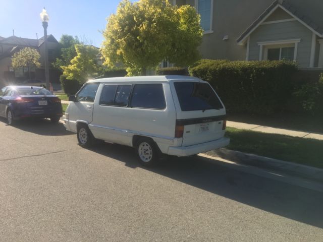 1989 White Toyota Van Minivan