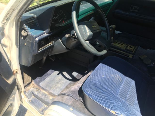1989 White Toyota Van Minivan