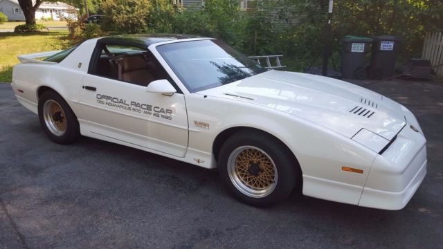 1989 White Pontiac Trans Am Coupe