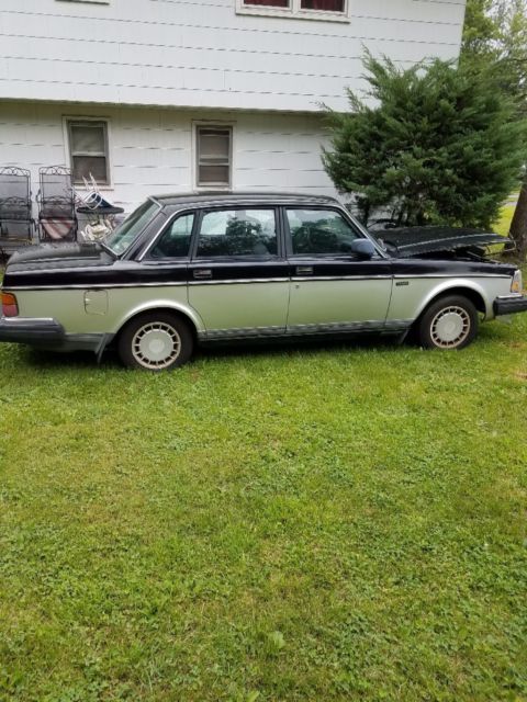 1989 Blue silver Volvo 240 Sedan