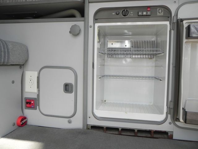 1979 Red Volkswagen Bus/Vanagon