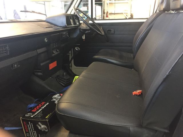 1989 White Volkswagen Single cab Syncro RHD Extended Cab Pickup