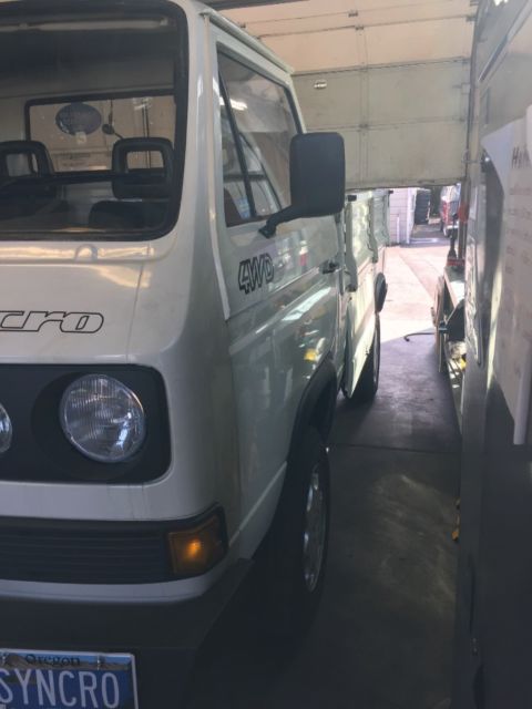 1989 White Volkswagen Single cab Syncro RHD Extended Cab Pickup