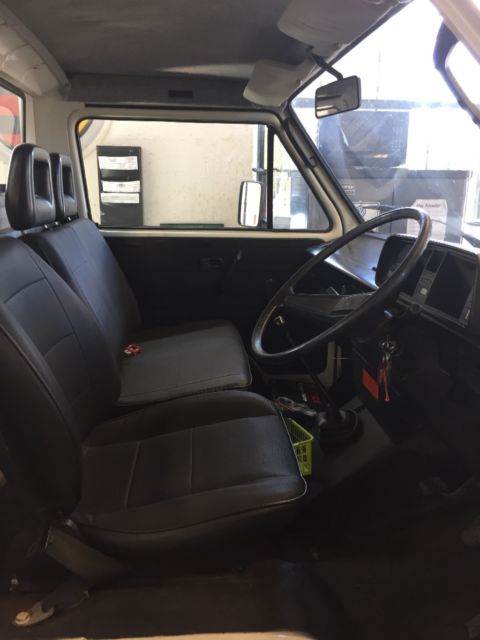 1989 White Volkswagen Single cab Syncro RHD Extended Cab Pickup