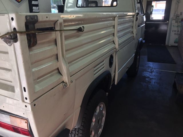 1989 White Volkswagen Single cab Syncro RHD Extended Cab Pickup