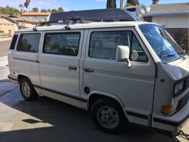 1989 White Volkswagen Bus/Vanagon Van Camper