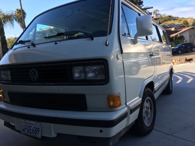1989 White Volkswagen Bus/Vanagon Van Camper