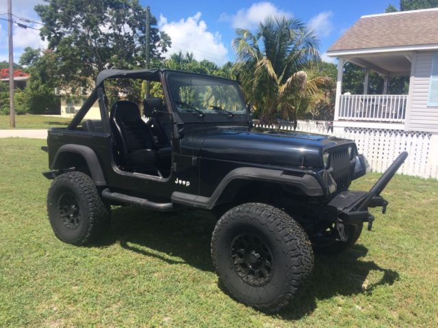 1989 Black Jeep Wrangler