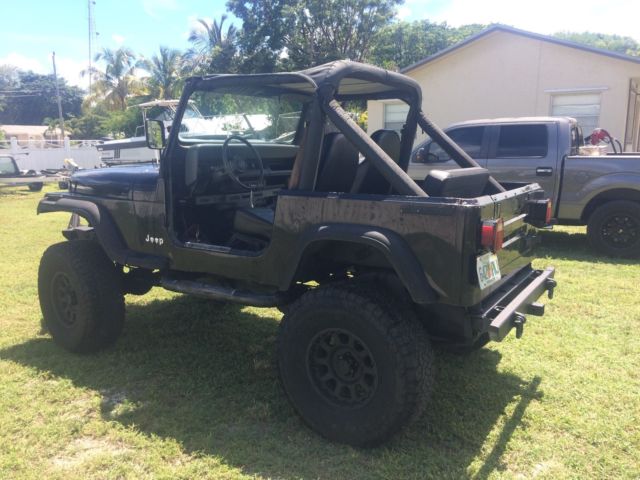 1989 Black Jeep Wrangler