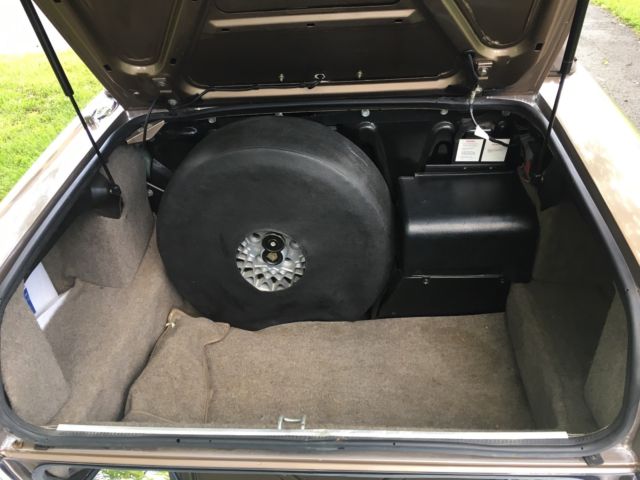 1989 Gold Jaguar XJ-Series Convertible