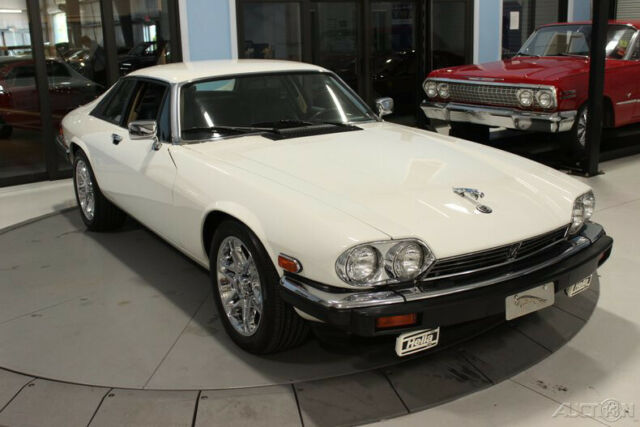 1989 White Jaguar XJ-Series