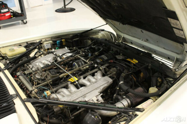 1989 White Jaguar XJ-Series